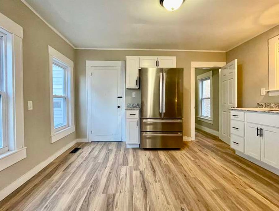 Bright kitchen reno